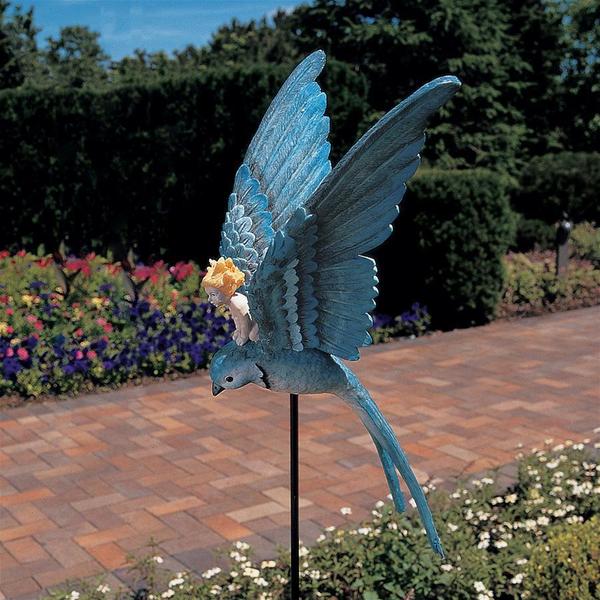 Design Toscano Thumbelina Garden Sculpture: Stake Version QM14024